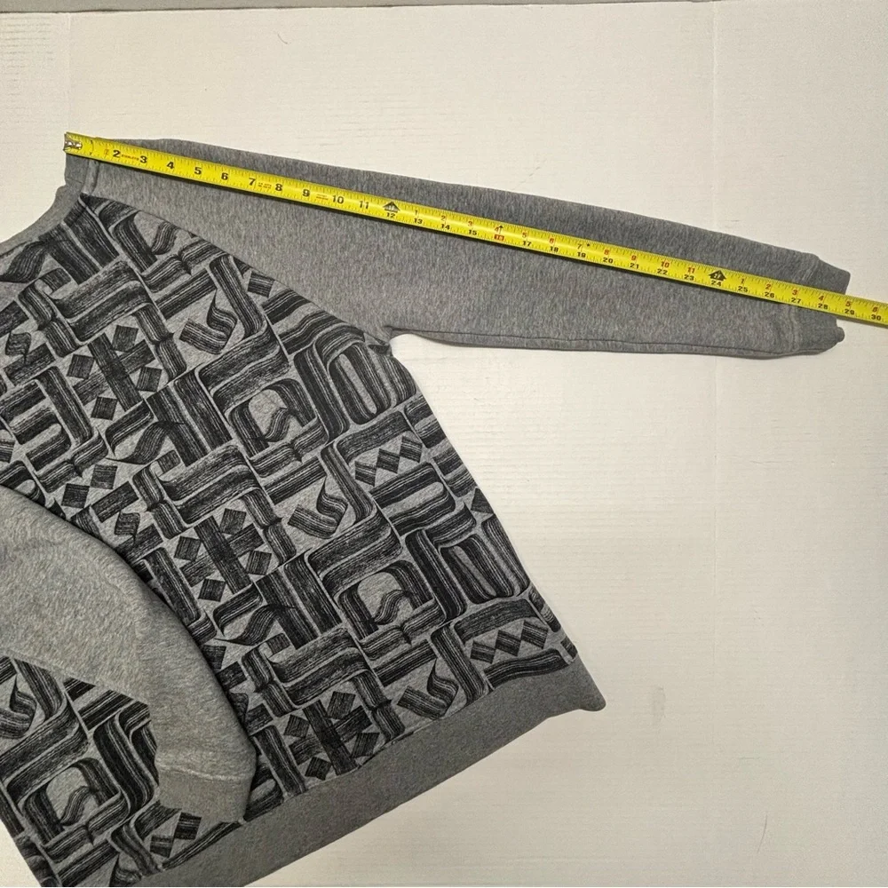 Nike Graphic Logo Sweatshirt Print Back Crew Neck Pullover Gray Sz L